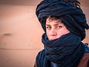 Tuareg Culture: How Do They Endure the High Temperatures of the Sahara? - A Cultura Tuaregue: Como suportam as altas temperaturas do Saara? - La Cultura Tuareg: ¿Cómo logran soportar las altas temperaturas del Sahara?